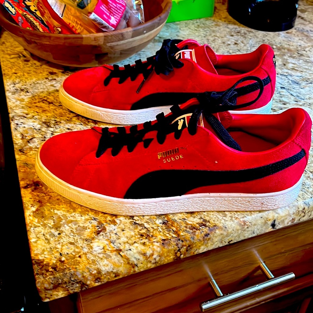 Puma suedes